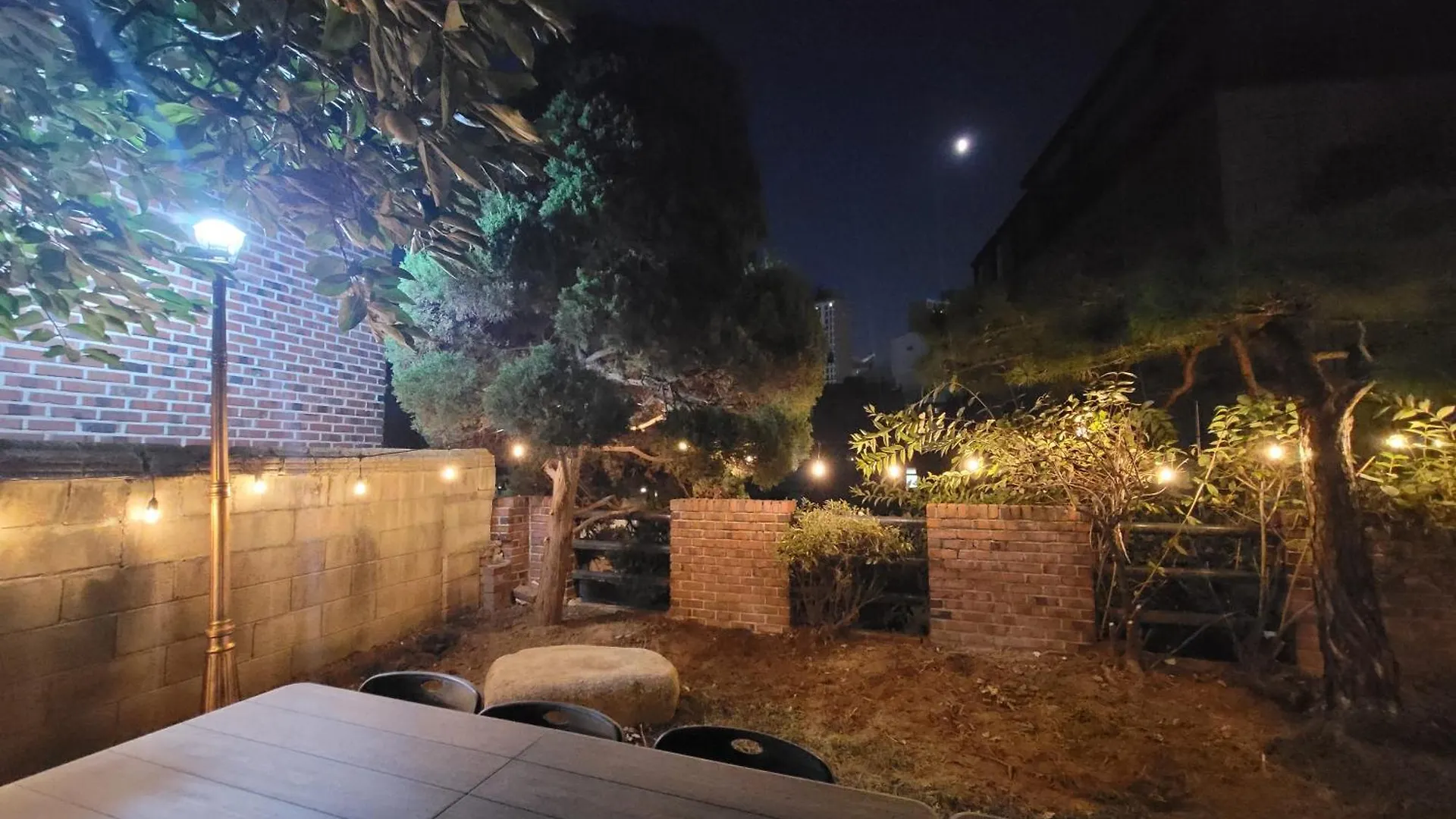 A Comfortable Detached House In The Heart Of The City Seul