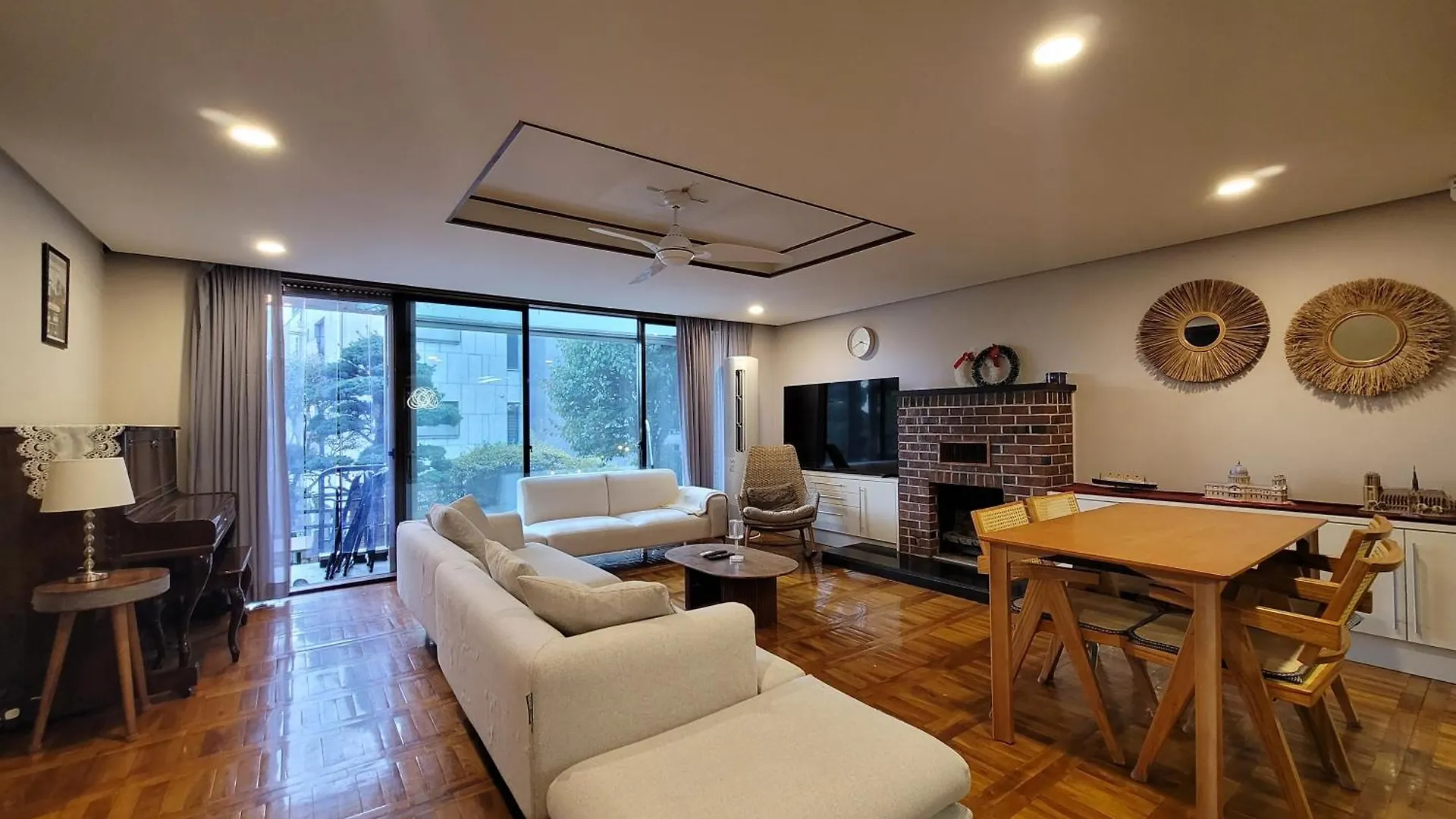 A Comfortable Detached House In The Heart Of The City Seul