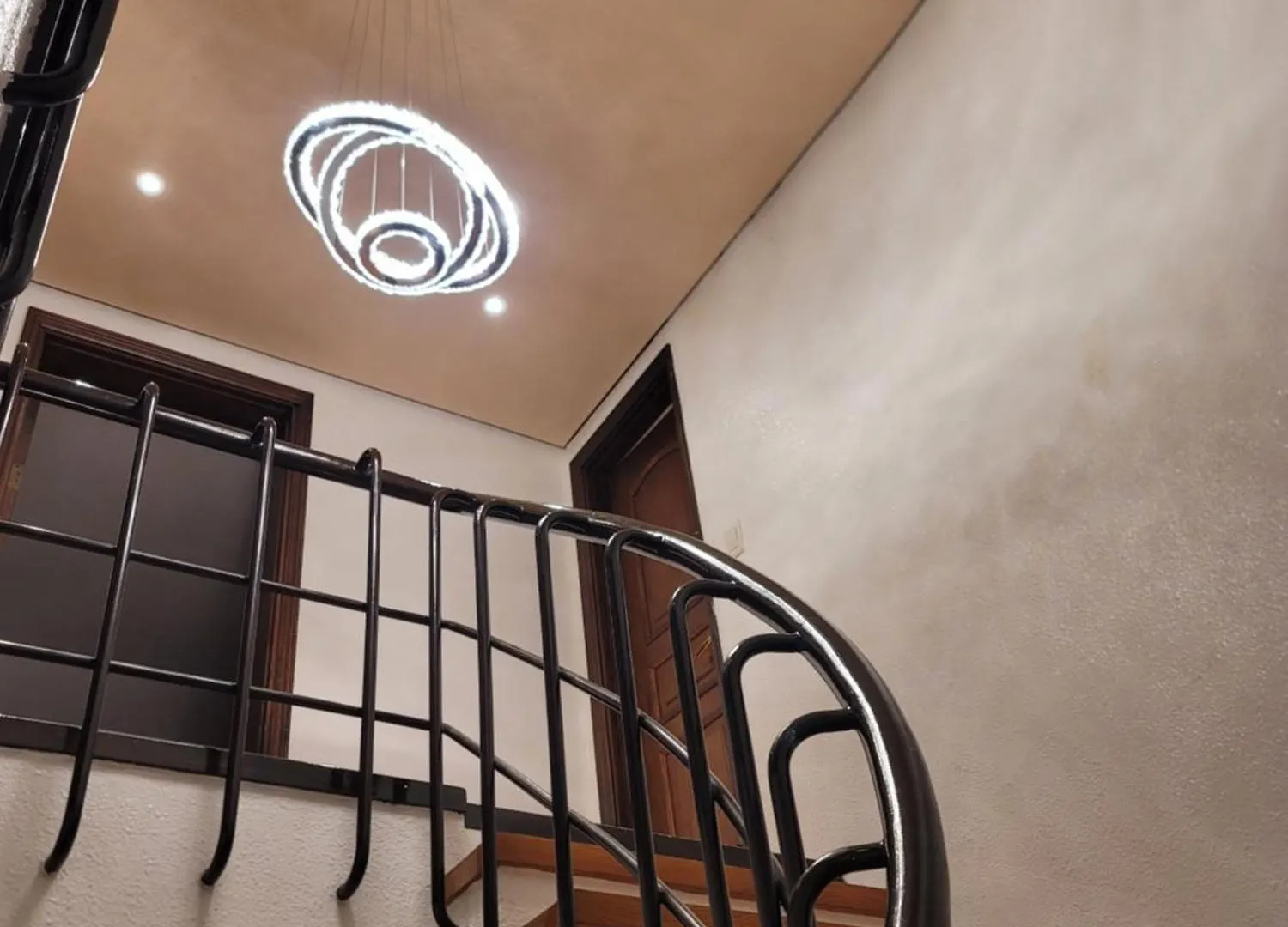A Comfortable Detached House In The Heart Of The City Сеул